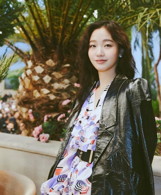[★패션] 김고은, 파리 샤넬쇼서 선보인 동양적인 여성美