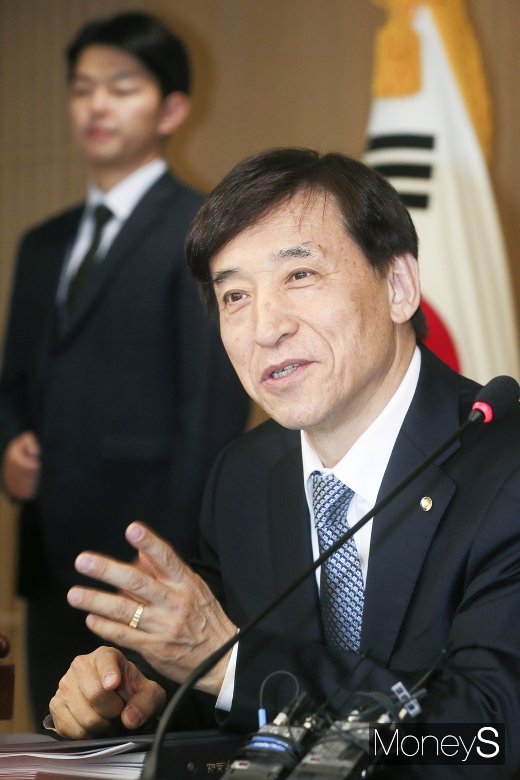 [머니S포토] 1월 통화정책방향 금통위, 입 뗀 이주열 총재