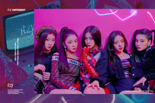 ITZY(있지)DML 완전체 티저이미지. /사진=JYP엔터테인먼트 제공