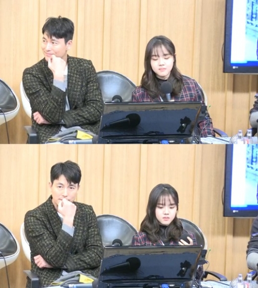 배우 정우성(왼쪽)과 김향기. /사진=SBS 보이는 라디오 캡처