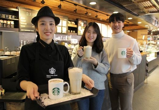 / 스타벅스 제공 @머니S MNB, 식품 외식 유통 · 프랜차이즈 가맹 & 유망 창업 아이템의 모든 것