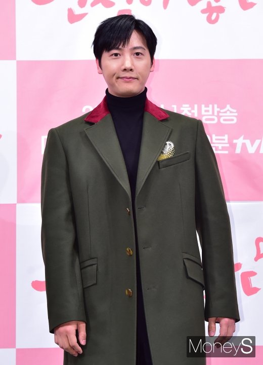 [머니S포토] 이상우, 매력적인 보조개 미소