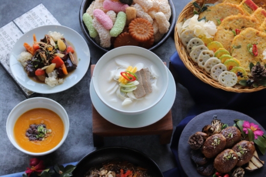 힐튼 부산의 대표 뷔페 레스토랑 다모임에서 민족 최대의 명절, 설을 맞이하여 정성 가득 담긴 ‘설날 맞이 스페셜 뷔페’를 2월2일(토)부터 2월6일(수)까지 선보인다./사진제공=힐튼부산