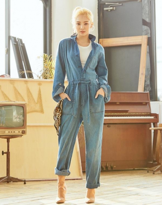 [★화보] 효연, 스타일리시한 봄 데님룩