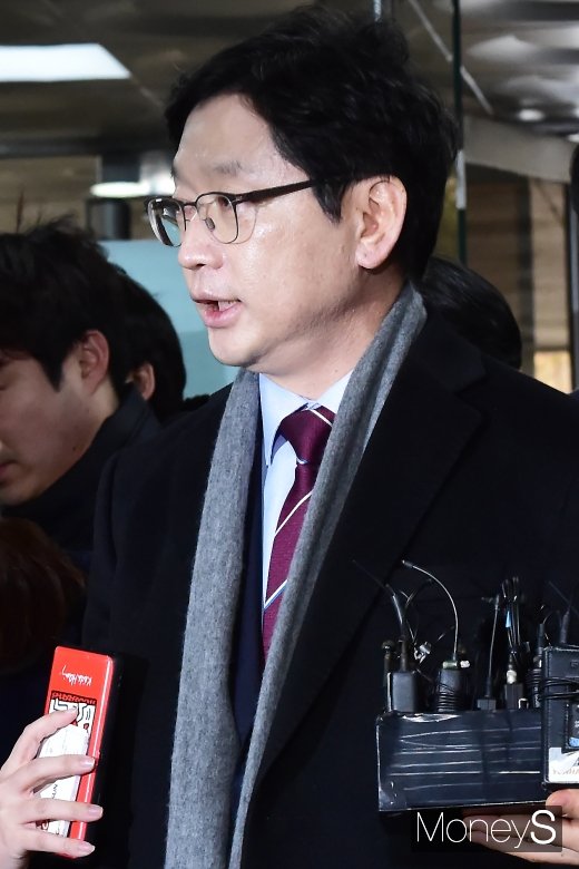 [머니S포토] 1심 선고 앞두고 입 뗀 김경수