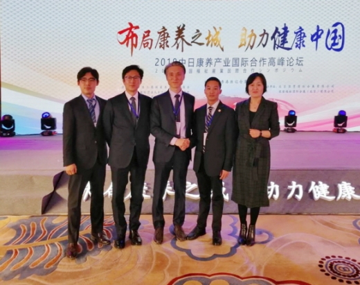 사진=백용인 미래오성그룹 상무이사, 이경준 미래오성그룹 상무이사, 김범창 미래오성그룹 회장, 승지창그룹 실무 총괄 남녀 대표(왼쪽부터)