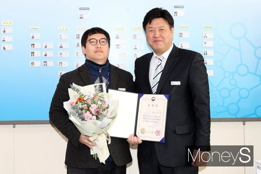 김용 대변인(오른쪽)과 강승호 차석. /사진=김동우 기자
