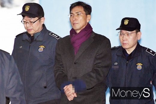 [머니S포토] 안희정, 항소심 선고공판 유죄판결