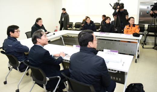 ▲ 이낙연 총리·이화순 부지사, 설 맞아 고양 다중이용시설 안전점검. / 사진제공=경기도