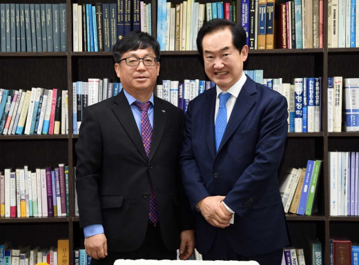 ▲ 신임 북한산국립공원 도봉사무소장 만난 안병용 의정부시장