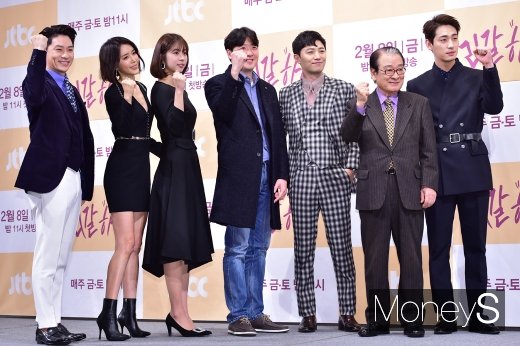 [머니S포토] 정상훈·채정안·서은수·김정현 감독·진구·이순재·윤박 '리갈하이 파이팅!'