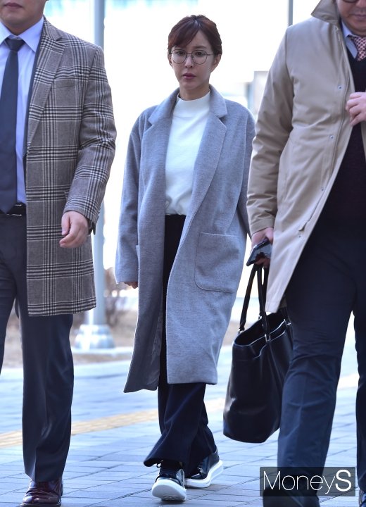 [머니S포토] '해외 상습도박' 혐의 슈, 2차 공판 출석