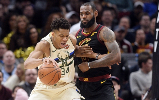 2019 NBA 올스타전 주장으로 나서게 된 르브론 제임스(오른쪽)과 야니스 아테토쿤보. /사진=로이터