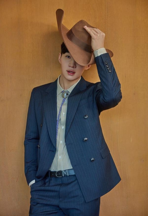[★화보] 헨리, 킹카 보안관 등 다양한 변신