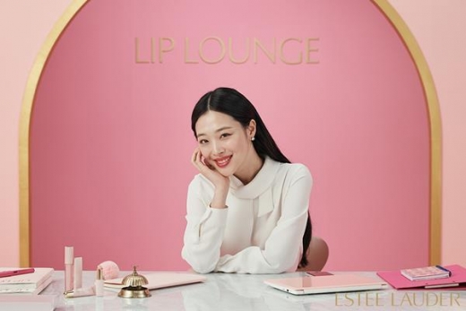 [★뷰티] 설리, 새콤달콤한 과즙미의 표본