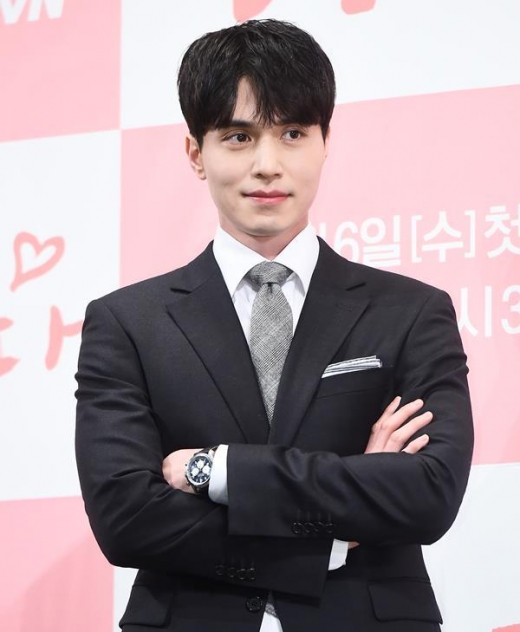 [★패션] '진심이 닿다' 이동욱, 자신감 넘치는 세련된 수트룩