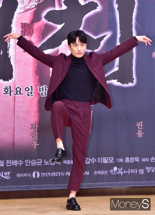 [머니S포토] 정문성, 톡톡 튀는 포즈