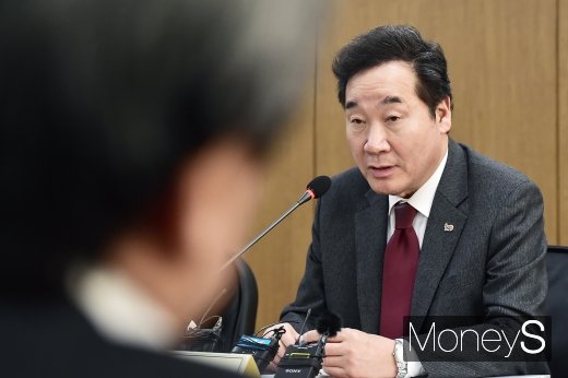 [머니S포토] 중견기업연합회 방문한 이낙연