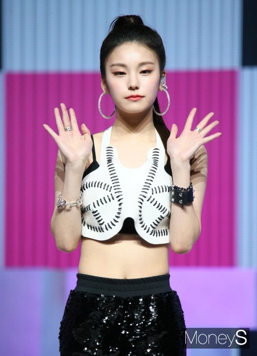 [머니S포토] 있지(ITZY) 예지, 묘하게 매력적인 미모