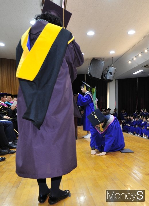 [머니S포토] 선생님, 고맙습니다