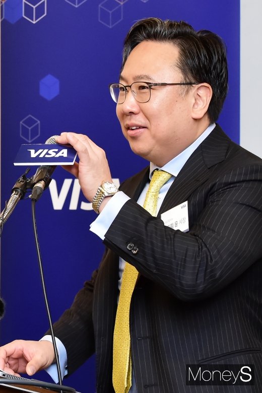 [머니S포토] 비자 신년 전략 발표하는 패트릭 윤 사장