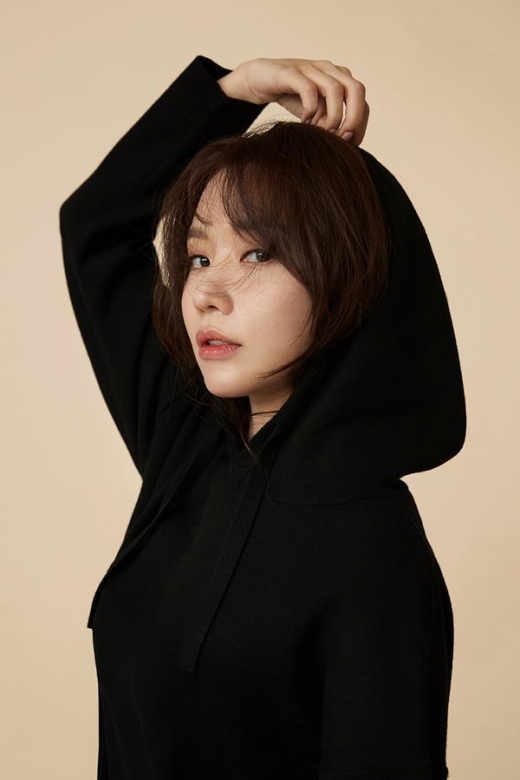 [★화보] 김아중, 멋스러운 여자의 봄 패션