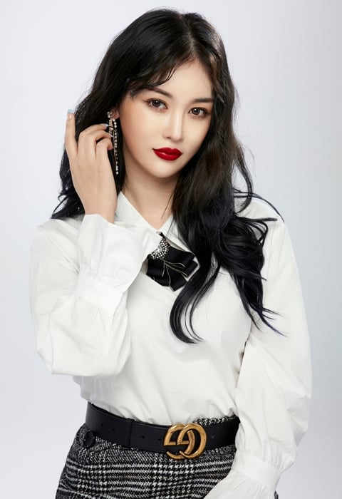 김유정 닮은꼴… ﻿뷰티크리에이터 다이야, 레드립화보 공개
