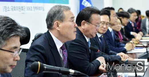 [머니S포토] 발언하는 정순관 자치분권위원장