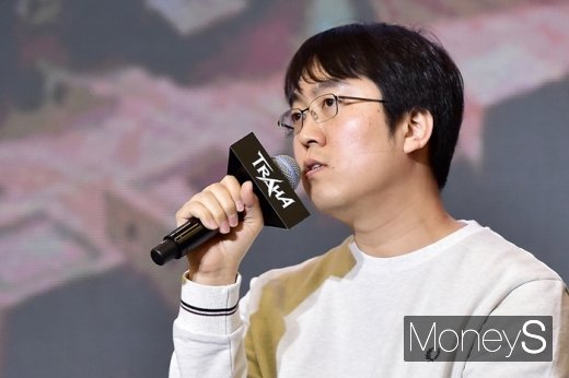 개발사 모아이게임즈의 이찬 대표가 트라하를 소개하는 모습. /사진=임한별 기자