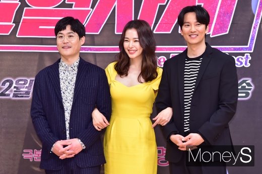 [머니S포토] 김성균·이하늬·김남길 '다정하게'
