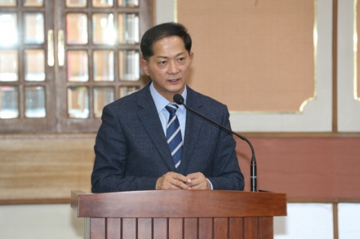 ▲ 시정질문 답변에 나선 이재준 고양시장. / 사진제공=고양시