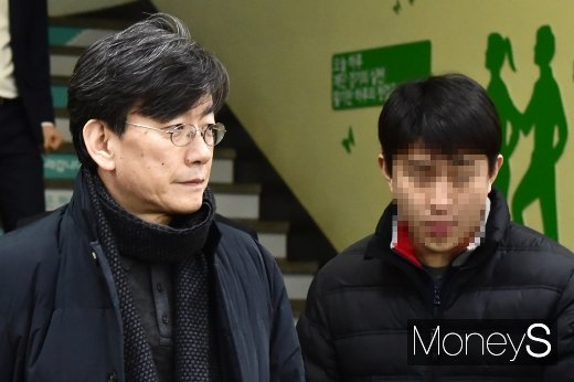 [머니S포토] 19시간 경찰조사 손석희, 