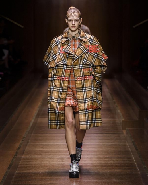 버버리, 리카르도 티시 '2019 F/W 컬렉션' 공개