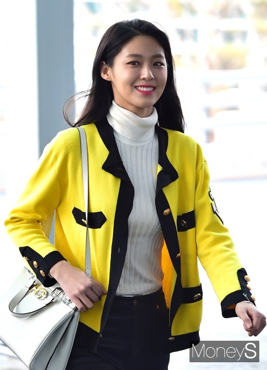 [머니S포토] 설현 '심쿵 유발하는 미소'