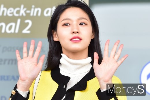 [머니S포토] 설현, 활짝 핀 꽃미모