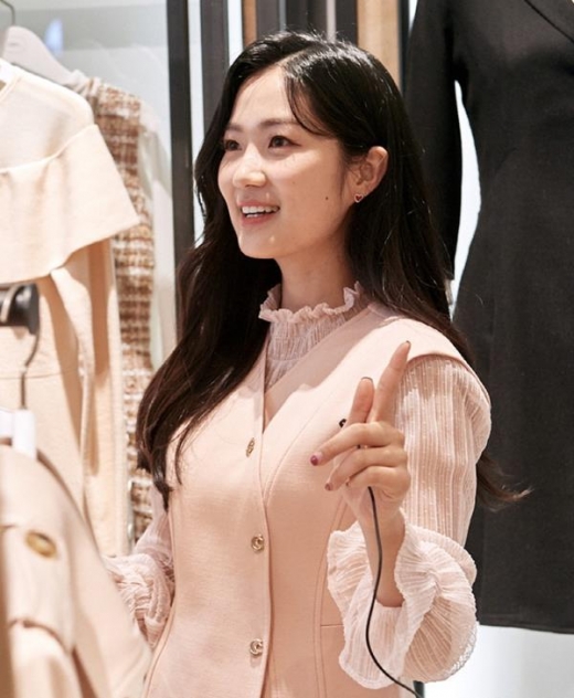 [★패션] '예서' 김혜윤, 러블리한 20대 여성룩… 