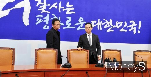 [머니S포토] 민주노총 만난 홍영표, 면담 내용은 비공개