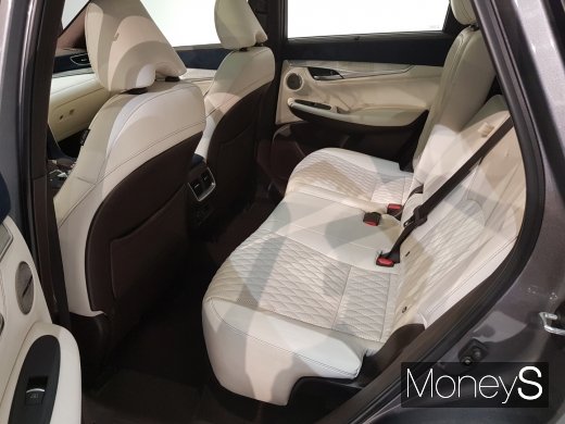 인피니티 올 더 뉴 QX50 2열. /사진=이지완 기자