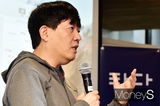 [머니S포토] 질문에 답하는 이재웅 쏘카 대표