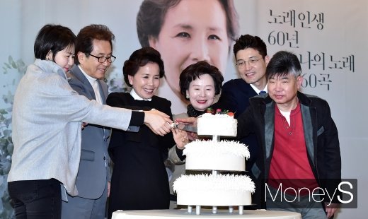 [머니S포토] 60년간 국민사랑 받아온 가요계 전설 이미자