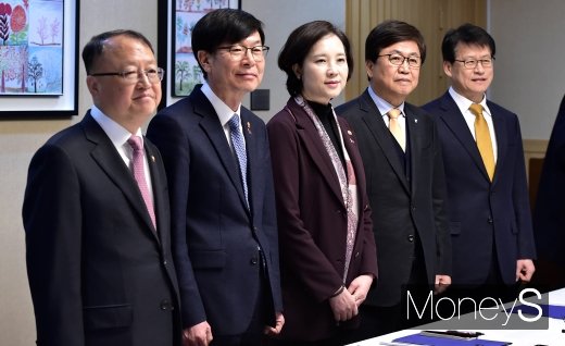 ▲ 한승희 국세청장(왼쪽부터), 김상조 공정거래위원장, 유은혜 사회부총리, 최교진 세종시교육감, 임호선 경찰청 차장