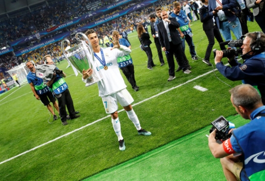 UEFA 챔피언스리그에서 5회 우승, 121골을 기록한 호날두. 그러나 이번 시즌은 무려 9년 만에 16강 탈락을 경험할 위기에 처했다. /사진=로이터