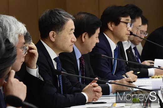 [머니S포토] 제3회 과기장관회의 참석한 박능후 장관