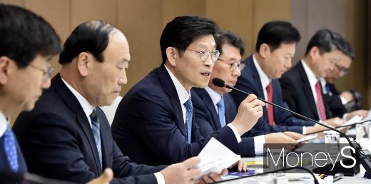 [머니S포토] 노형욱, 규제혁신 민관협업 간담회 주재