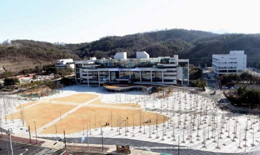 ▲ 경기도청북부청사 전경. / 사진제공=경기도청북부청 @머니S MNB, 식품 외식 유통 · 프랜차이즈 가맹 & 유망 창업 아이템의 모든 것