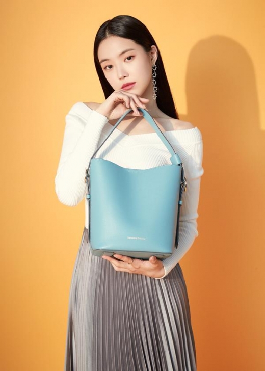 [★화보] 손나은, 럭셔리부터 섹시까지 '봄 코디' 제안