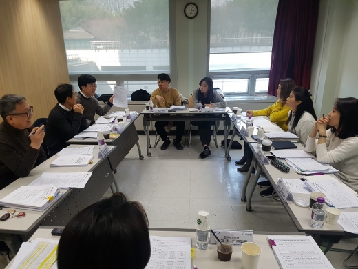 ▲19일 시흥시는 '지역사회 통합돌봄(커뮤니티케어) 선도사업' 추진 관련부서 2차 간담회를 개최했다. / 사진제공=시흥시청