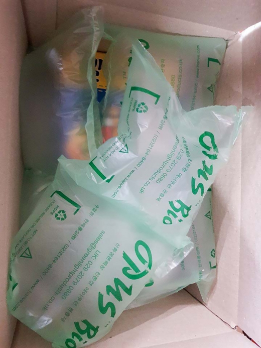 하나의 제품이 들어있는 상자 안에 에어캡이 겹겹이 채워져 있다./사진=김설아 기자 @머니S MNB, 식품 외식 유통 · 프랜차이즈 가맹 & 유망 창업 아이템의 모든 것