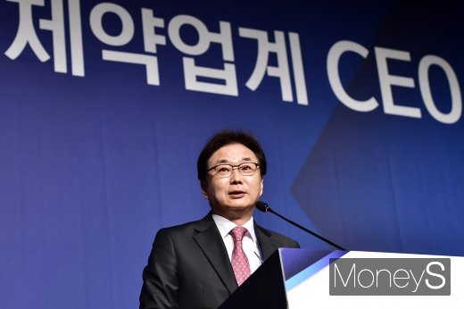 [머니S포토] 발언하는 원희목 한국제약바이오협회장