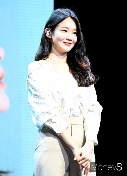 [머니S포토] 강민경 '눈부신 청순미'